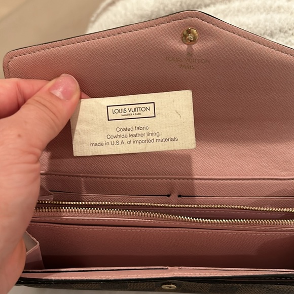 Authentic Louis Vuitton Sarah wallet - Picture 5 of 7